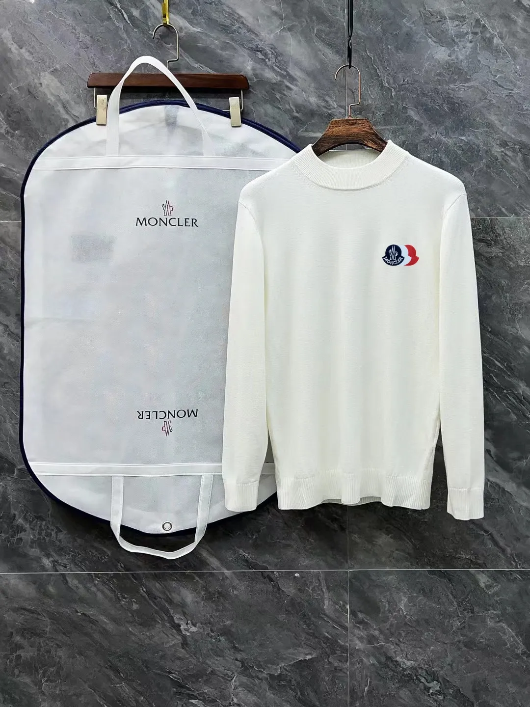 Moncler 3 Same Style LOGO Premium Series Premium Factory Quality 、 、 ： Black White Sizes：M L XL 2XL 3XL